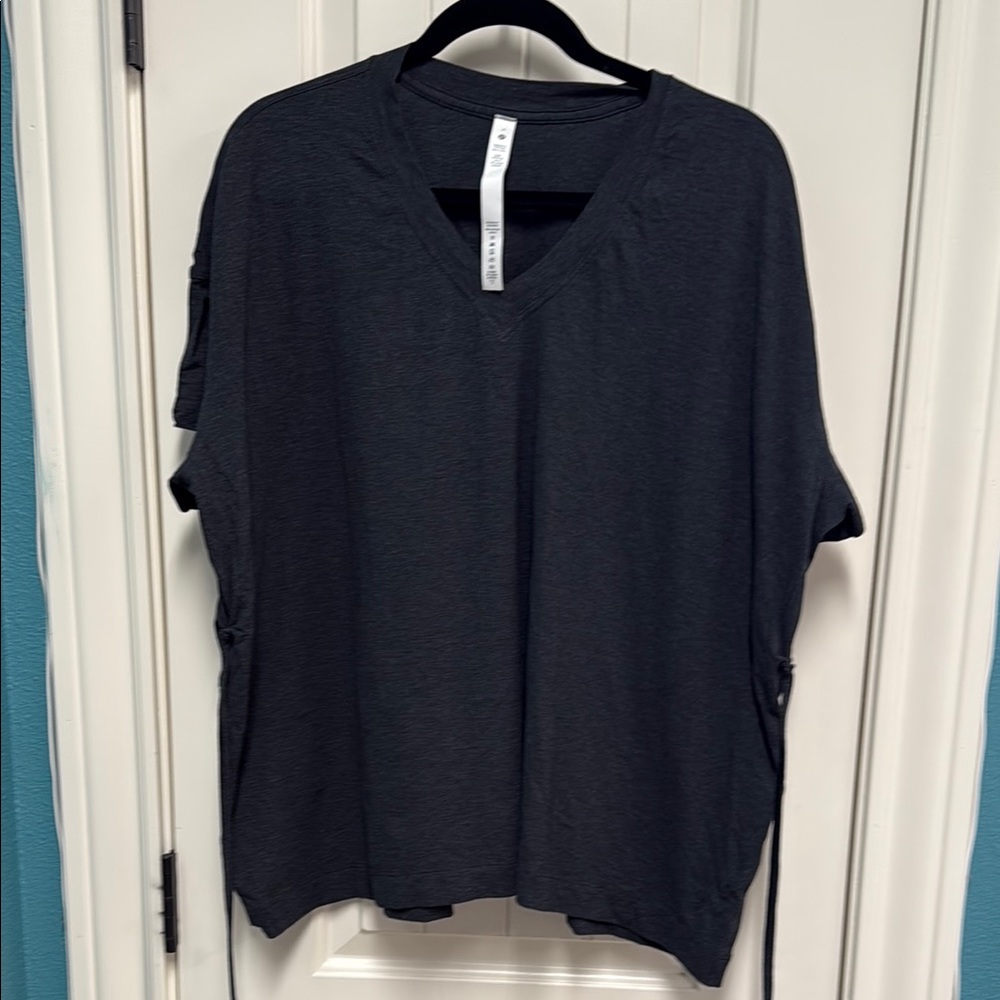 Side tie vneck top